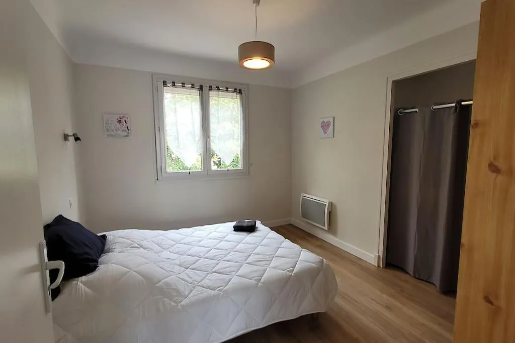 Bel Appartement T5 Neuf Avec 4 Chambres Tarbes 0*,