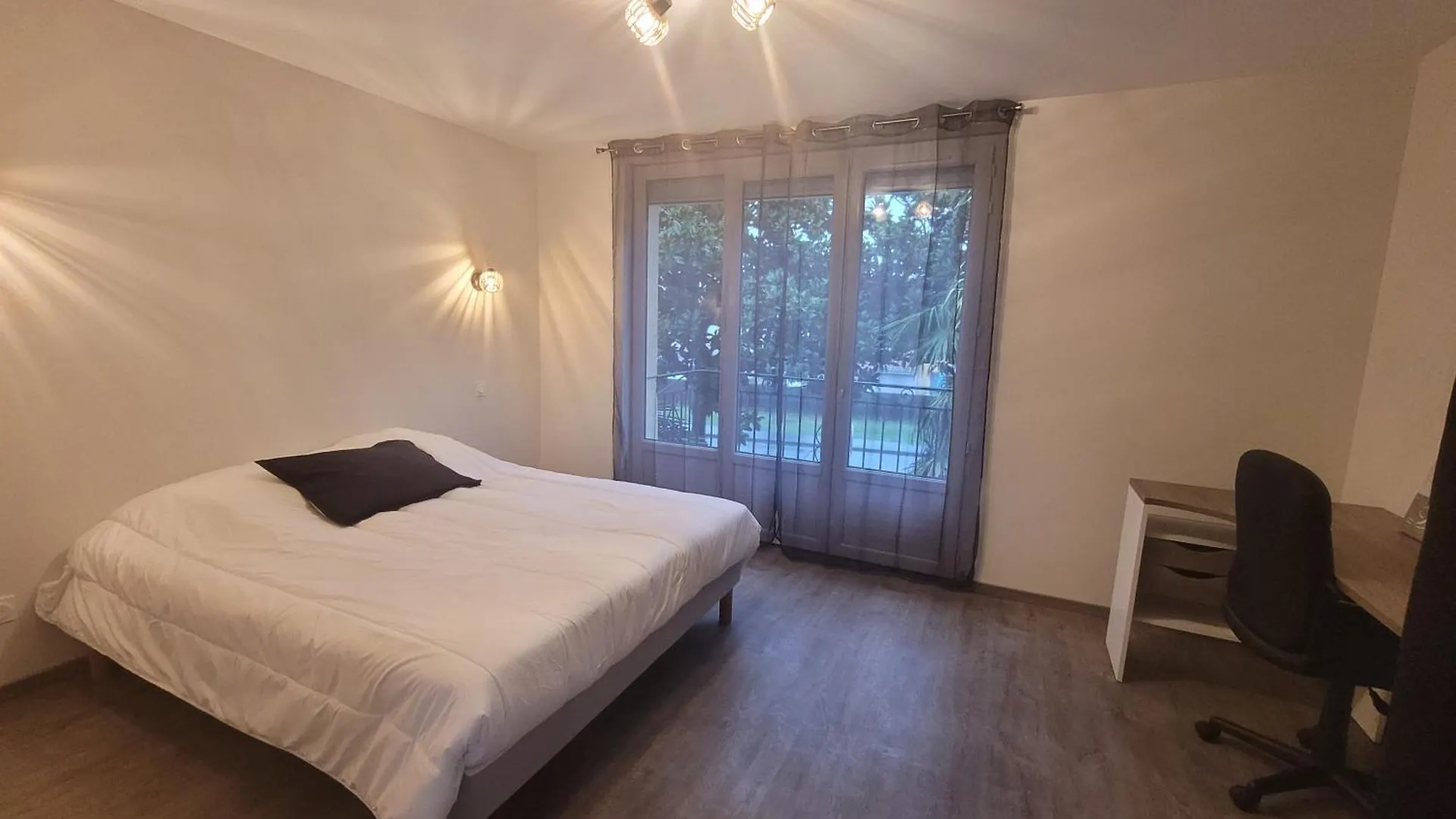 Bel Appartement T5 Neuf Avec 4 Chambres تارْب فرنسا